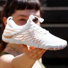 Load image into Gallery viewer, FloraX Pro - ergonomische, schmerzlindernde & wasserdichte Barfußschuhe - Sonderaktion 1+1 Gratis