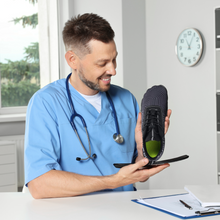Lade das Bild in den Galerie-Viewer, FALKO – ergonomische, entlastende & wasserabweisende Barfußschuhe für sicheres, gelenkschonendes Gehen für Senioren