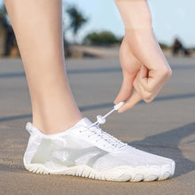 Load image into Gallery viewer, FreeStep  – Gesunde &amp; rutschfeste Barfußschuhe für mehr Bewegung &amp; Gewichtsverlust
